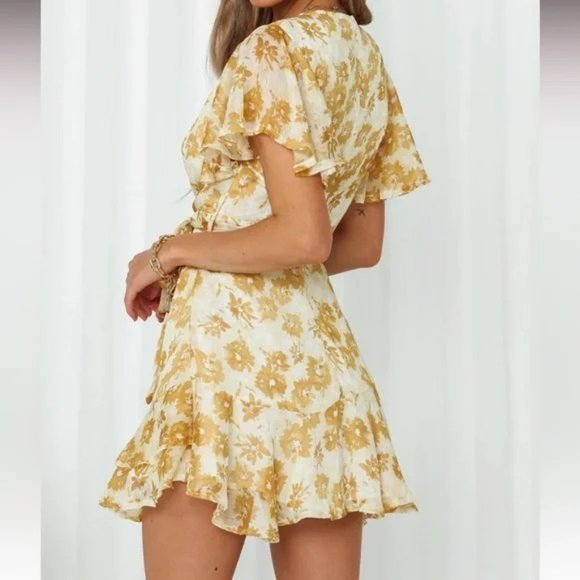 XS - Hello Molly - Undivided Attention Dress - Picture 2 of 5